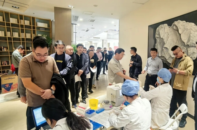 【热血奉献 国企担当】888葡京集团线路检测组织开展无偿献血活动