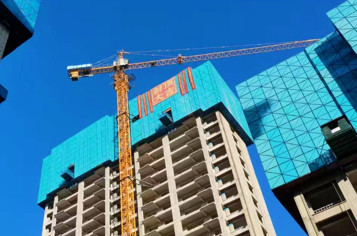 【倾心匠筑 喜封金顶】888葡京集团线路检测·东方樾府17#楼顺利封顶