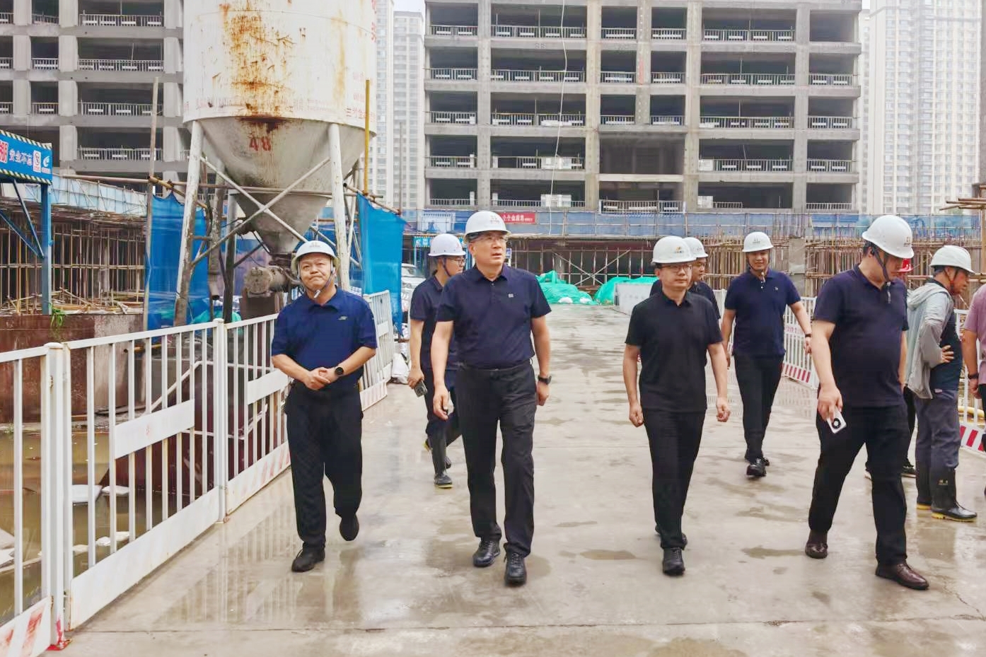 888葡京集团线路检测开展雨后施工现场专项安全检查