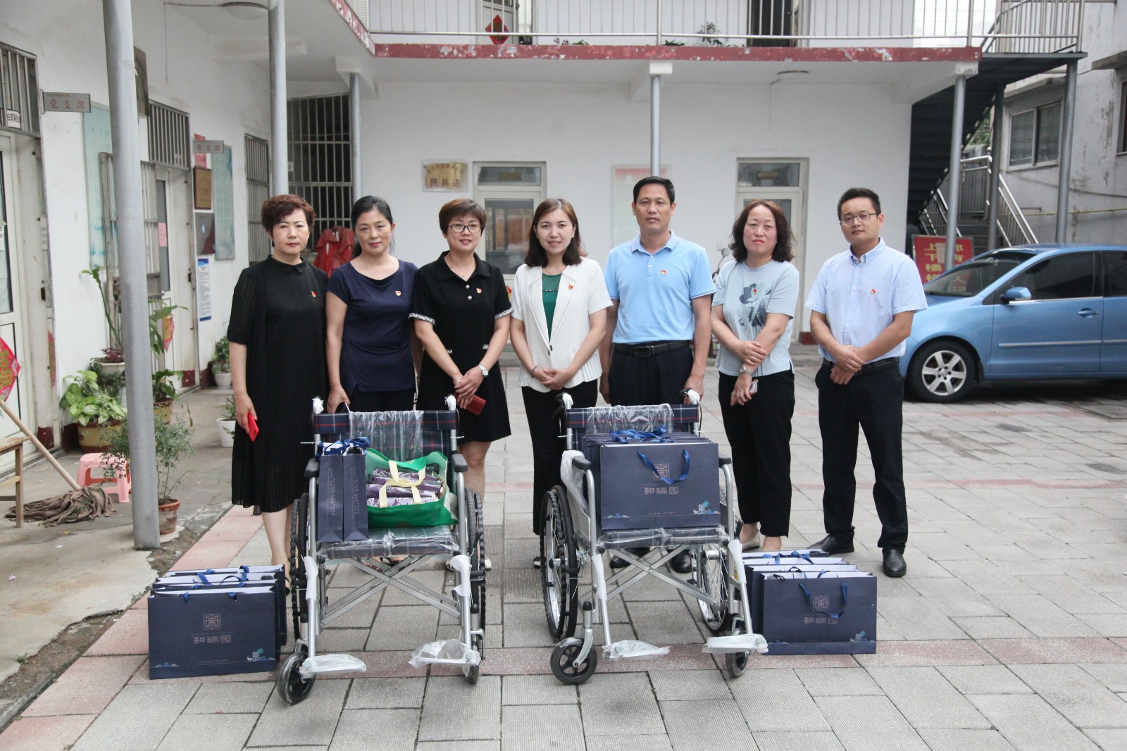 888葡京集团线路检测积极开展“红七月·共建文明城市” 党员社区志愿服务月活动