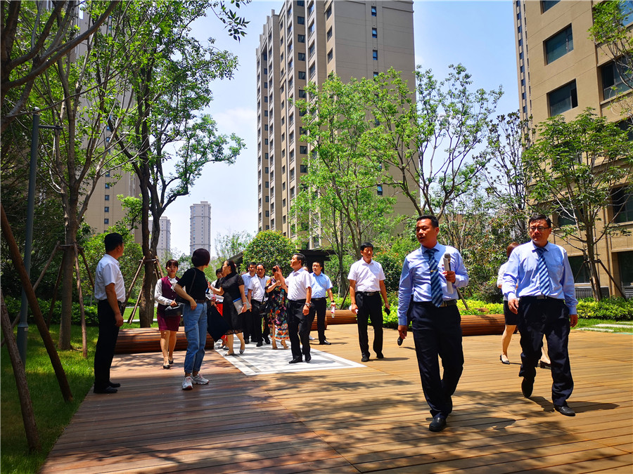现场参观 (2).jpg